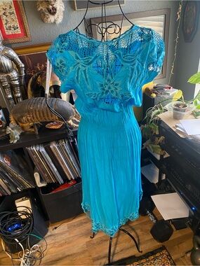 Vintage Embroidered aqua blue Women’s Dress